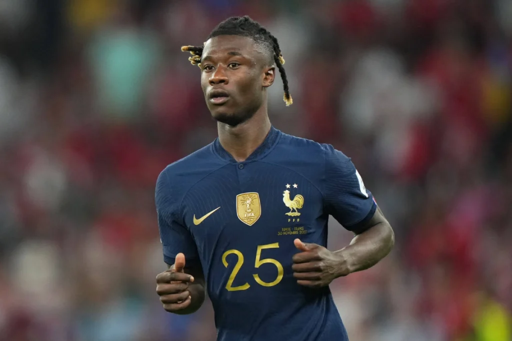 Cầu thủ châu Phi ẩn mình nhưng tỏa sáng ở châu Âu